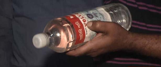 রংপুরে অবৈধ কেমিক্যাল কারখানায় ডিবির অভিযান