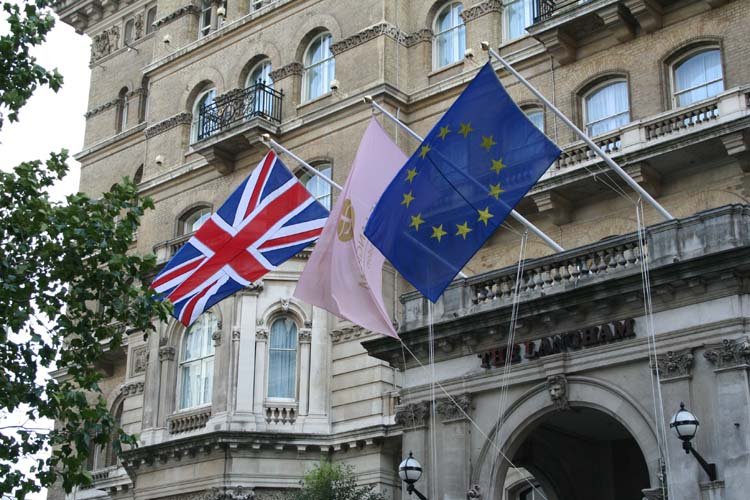 মার্কিন পণ্যে শুল্ক আরোপের সিদ্ধান্ত ইউরোপীয় ইউনিয়নের