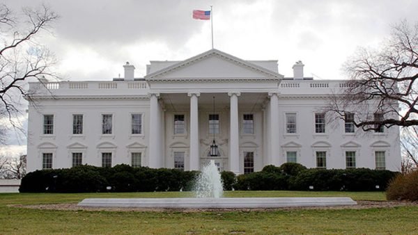 বাইডেন আর হোয়াইট হাউসের মধ্যে ফারাক ‘৬’