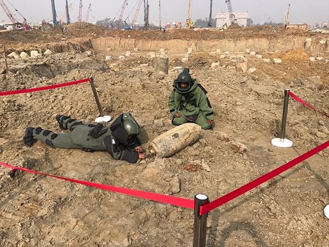 শাহজালালে আবারও ২৫০ কেজির বোমা উদ্ধার