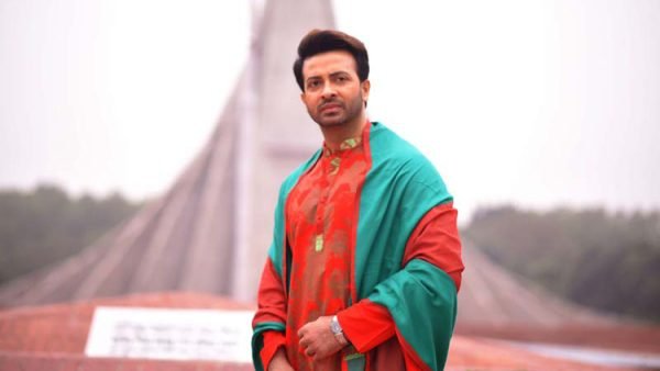 মহান বিজয় দিবসে শুভেচ্ছা জানালেন দেশের শীর্ষ নায়ক শাকিব খান