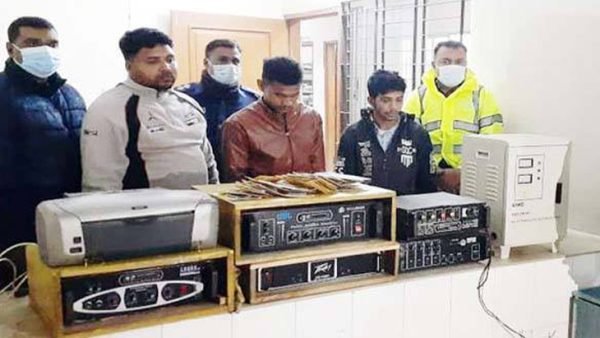 কমলগঞ্জের চোরাই মালামাল, সিএনজিসহ আটক ৩