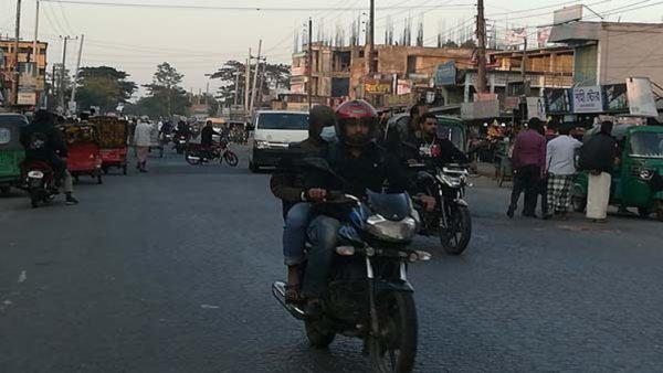 সকল পাথর কোয়ারী খুলে দেয়ার দাবিতে সিলেটে চলছে পরিবহন ধর্মঘট