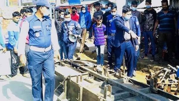 জগন্নাথপুরে সড়ক দখল করে যান মেরামত, অর্থদণ্ড