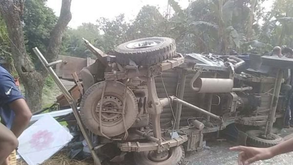 সিরাজগঞ্জে বাস-পিকআপ সংঘর্ষে নিহত ১