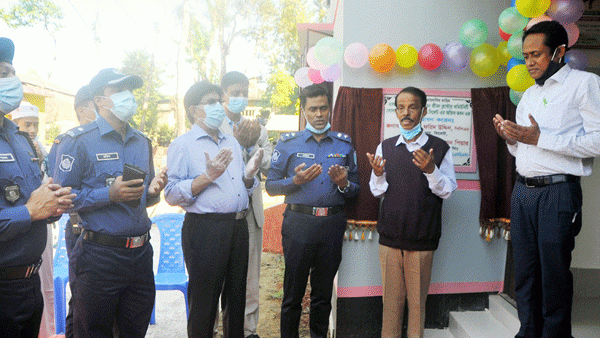 সমৃদ্ধ দেশ গড়তে সরকার অক্লান্ত পরিশ্রম করে যাচ্ছে : পুলিশ সুপার ফরিদ উদ্দিন