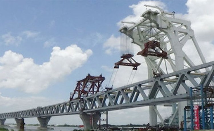 অবশেষে দৃশ্যমান হলো পদ্মা সেতু
