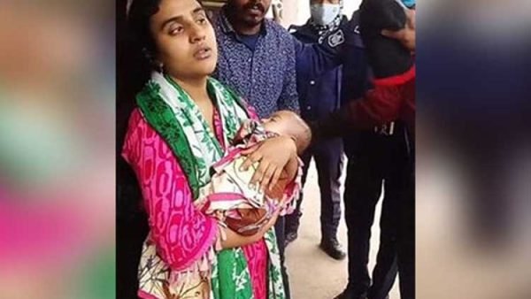 ঠাকুরগাঁওয়ে অক্সিজেনের অভাবে মায়ের কোলেই মৃত্যু