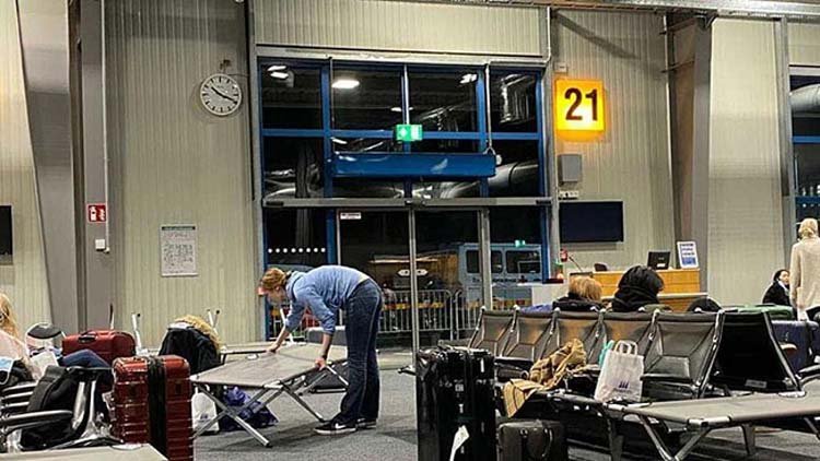 জার্মানির বিমানবন্দরে বৃটিশ যাত্রীদের ভোগান্তি