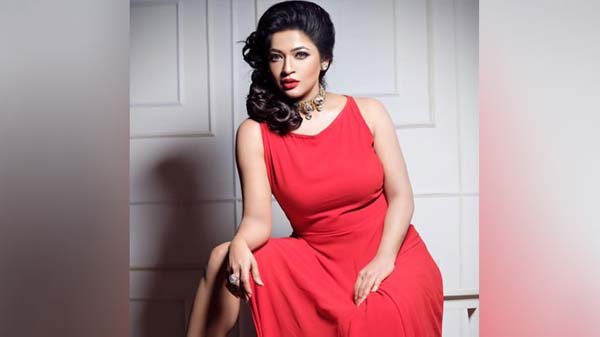 নতুন অভিজ্ঞতায় বাঁধন