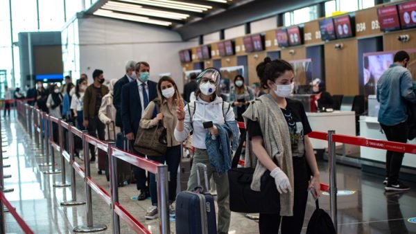 আজ থেকে বিদেশফেরত যাত্রীদের কভিড-১৯ নেগেটিভ সনদ বাধ্যতামূলক