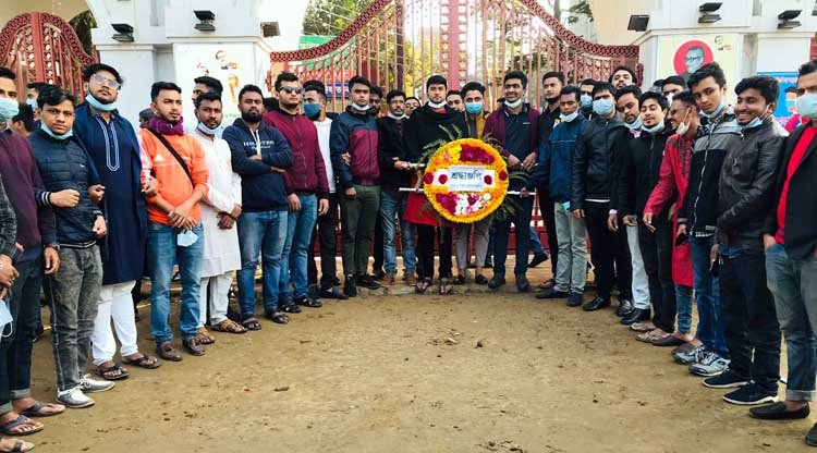 মহান বিজয় দিবসে সিলেট মহানগর ছাত্রলীগের শ্রদ্ধা নিবেদন