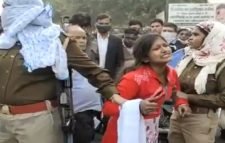 বিয়ে করতে এসে আদালতেই গ্রেফতার যুবক