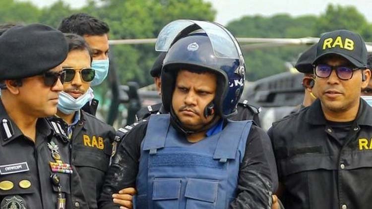 অবশেষে র‌্যাপিড অ্যাকশন ব্যাটেলিয়ানের হাতে ধরা পড়েছেন সাহেদক