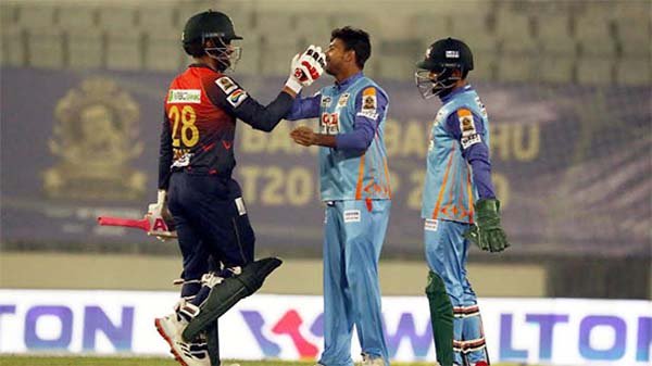 বিপদে তামিমরা