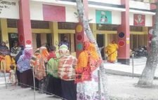 ২৪ পৌরসভায় ভোটগ্রহণ চলছে