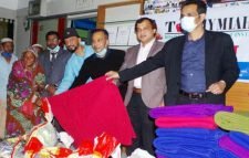 টমি মিয়া’স ইন্সটিটিউটের উদ্যোগে অসহায়দের মাঝে ত্রাণ ও শীতবস্ত্র বিতরণ