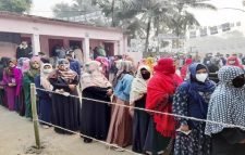 দ্বিতীয় ধাপের ৬০ পৌরসভায় ভোটগ্রহণ চলছে