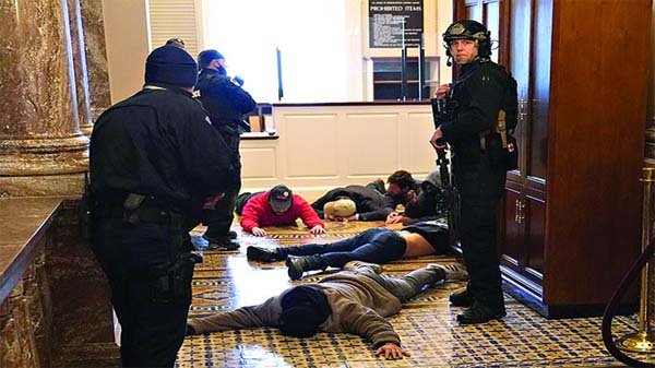 ট্রাম্পের ব্যর্থ অভ্যুত্থান