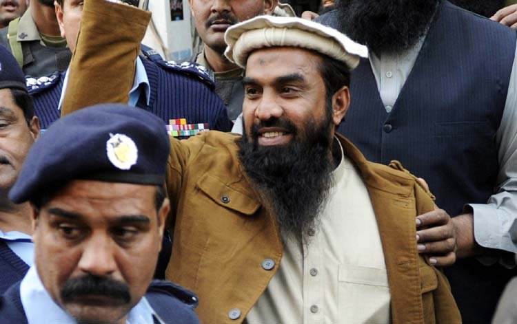 ভারতের মুম্বাইয়ে হামলার আসামী লাখবি পাকিস্তানে গ্রেফতার