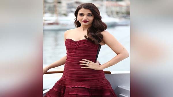 দাঙ্গার রাতে যা করেছিলেন ঐশ্বরিয়া