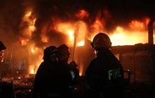 নগরের উপশহরে বাংলাদেশ ব্যাংকের স্টাফ বাসে আগুন