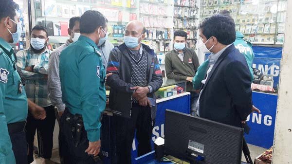 নগরীর দুই মার্কেট থেকে পর্নোগ্রাফির ভিডিওর হার্ডডিস্ক জব্দ