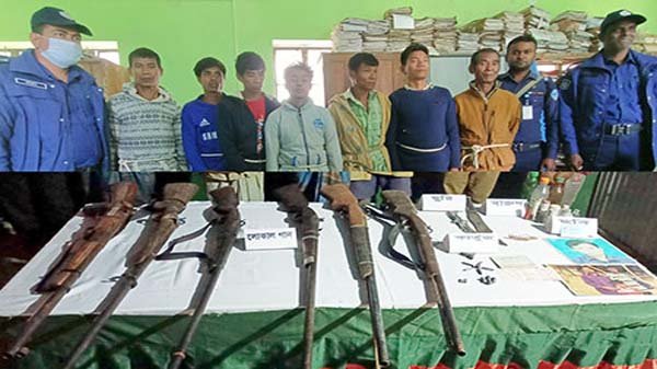 রাঙামাটিতে অস্ত্রসহ ৭ জেএসএস সন্ত্রাসী আটক