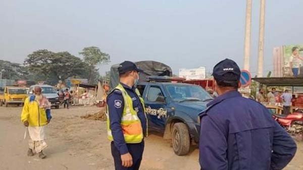 শায়েস্তাগঞ্জে পুলিশের উদ্যোগে দৃষ্টিনন্দন হচ্ছে মহাসড়ক