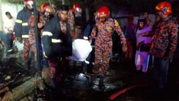 রূপগঞ্জে বিদ্যুতের তার ছিঁড়ে ঘরে আগুন, একই পরিবারের ৪ জন নিহত