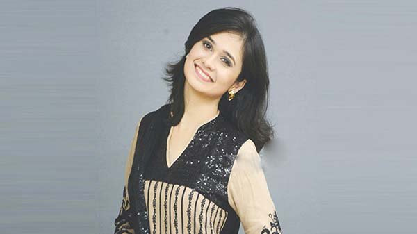 অপেক্ষায় ঐশী