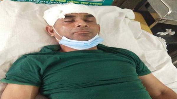 মাইক্রোবাসের ধাক্কায় ম্যারাথন অংশগ্রহনকারী আহত  ২