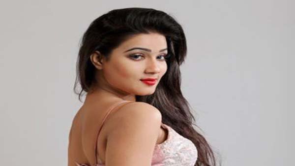 টানা শুটিংয়ে মাহি