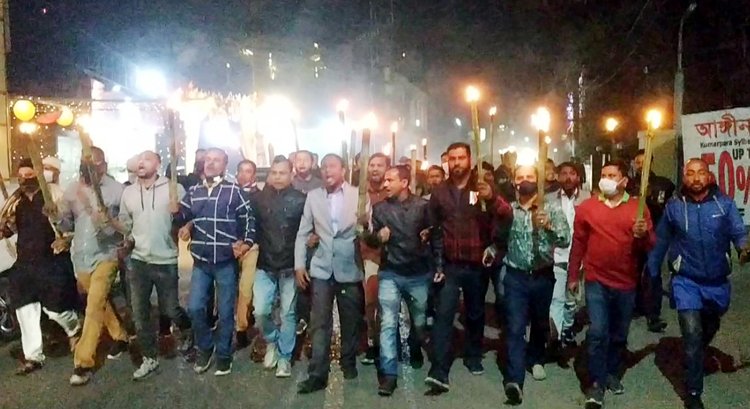 শহীদ প্রেসিডেন্ট জিয়াউর রহমান ‘বীর উত্তম’ বাতিলের সিদ্ধান্তের প্রতিবাদে সিলেট সেচ্ছাসেবক দলের মিছিল