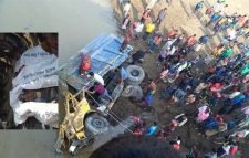 হরিপুরে ব্রিজের নিচে ট্রাক, নিহত দুই