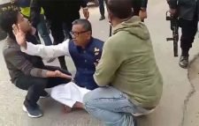 হরতালের সমর্থনে কাদের মির্জার মিছিল, পুলিশের লাঠিপেটা