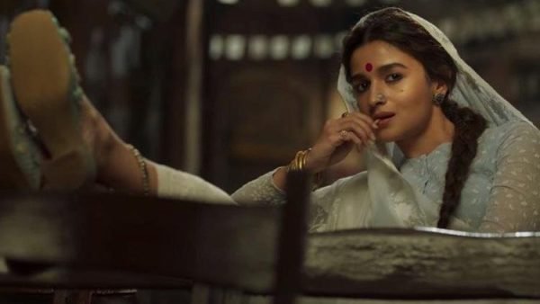 আলিয়ার অন্যরূপ ফুটে ওঠে গাঙ্গুবাইতে