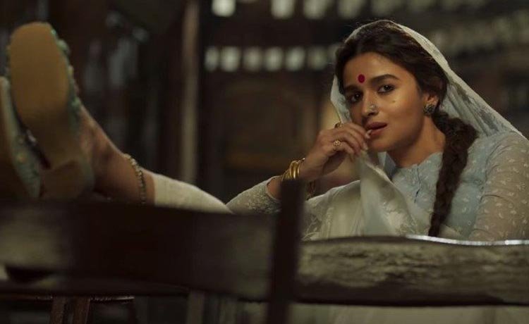 আলিয়ার অন্যরূপ ফুটে ওঠে গাঙ্গুবাইতে