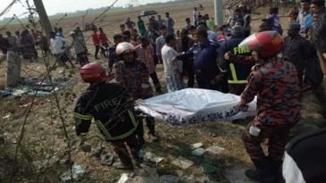 নবীগঞ্জে ট্রাকচাপায় মাইক্রোবাসচালক নিহত