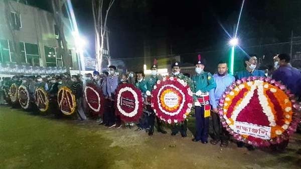 একুশের প্রথম প্রহরে সিলেট শহীদ মিনারে শ্রদ্ধা নিবেদন