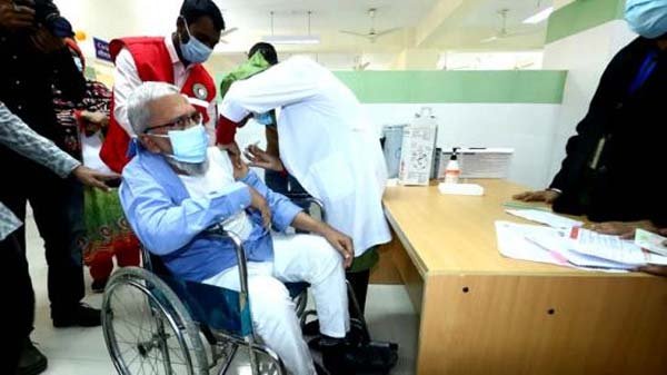 সিলেটে টিকা নিলেন ২৩৯৬ জন, সবাই সুস্থ