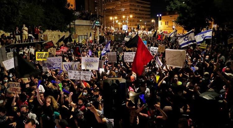 ইসরায়েলের প্রধানমন্ত্রীর পদত্যাগের দাবিতে বিক্ষোভ