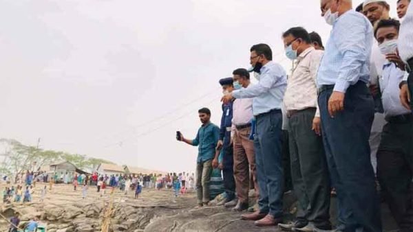 বর্ষার আগেই বাঁধ ও নদীতীর রক্ষার কাজ সম্পন্ন করা হবে