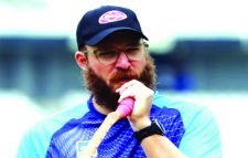 ভেট্টরি নাকি নতুন কেউ