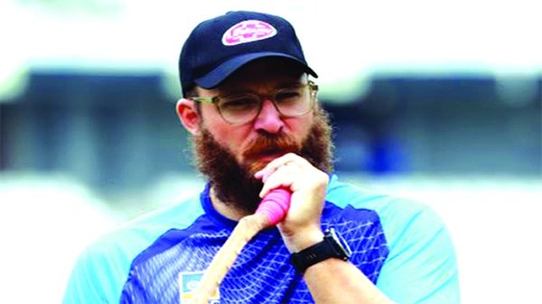 ভেট্টরি নাকি নতুন কেউ