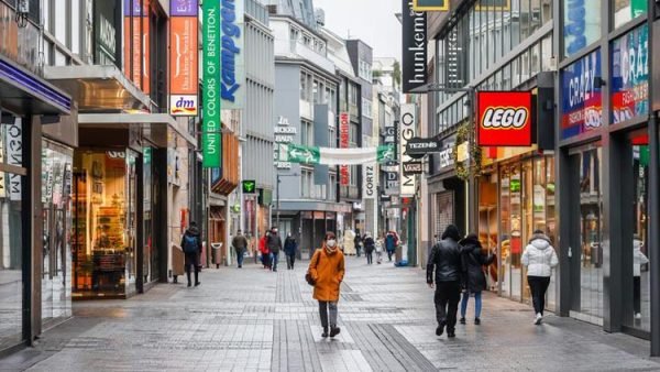 কঠোর লকডাউন দিতে যাচ্ছে জার্মানি