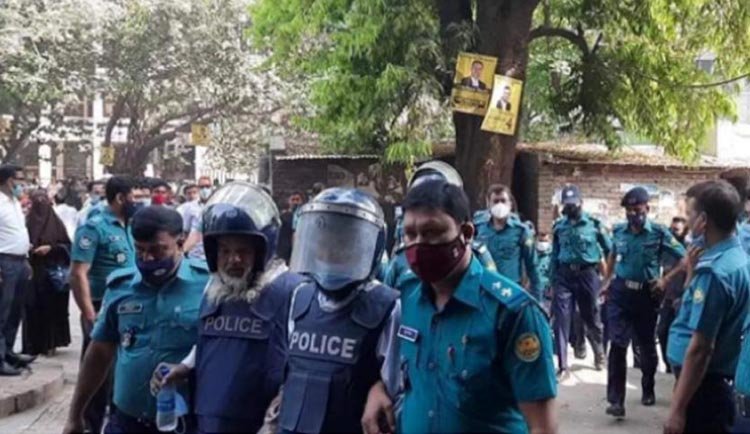 প্রধানমন্ত্রীর সমাবেশস্থলে বোমা : ১৪ জনের মৃত্যুদণ্ড