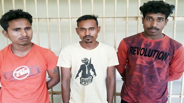 দোয়ারাবাজারে ইয়াবাসহ ৩ ভারতীয় নাগরিক আটক