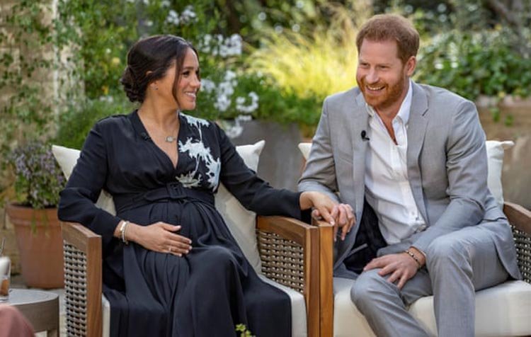 বর্ণবাদ নিয়ে মেগানের বক্তব্যে রানির উদ্বিগ্ন