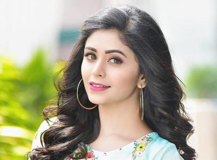 ৭ মাস ধরে কষ্ট পাচ্ছিলেন, অস্ত্রোপচার সফল, জানালেন ঋতাভরী